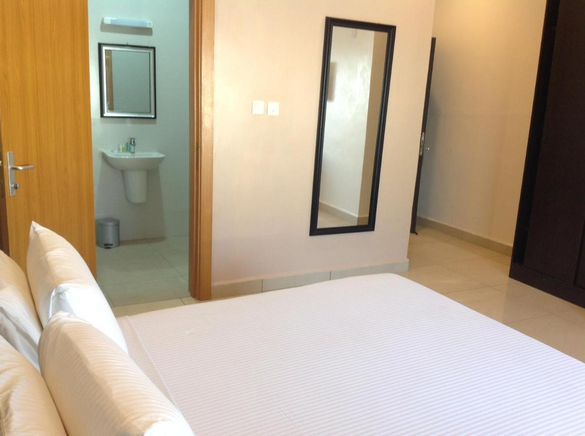 Adis Hotels Prime イバダン エクステリア 写真