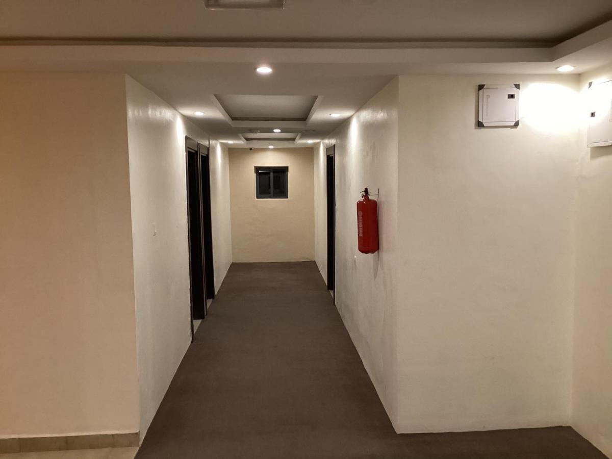 Adis Hotels Prime イバダン エクステリア 写真