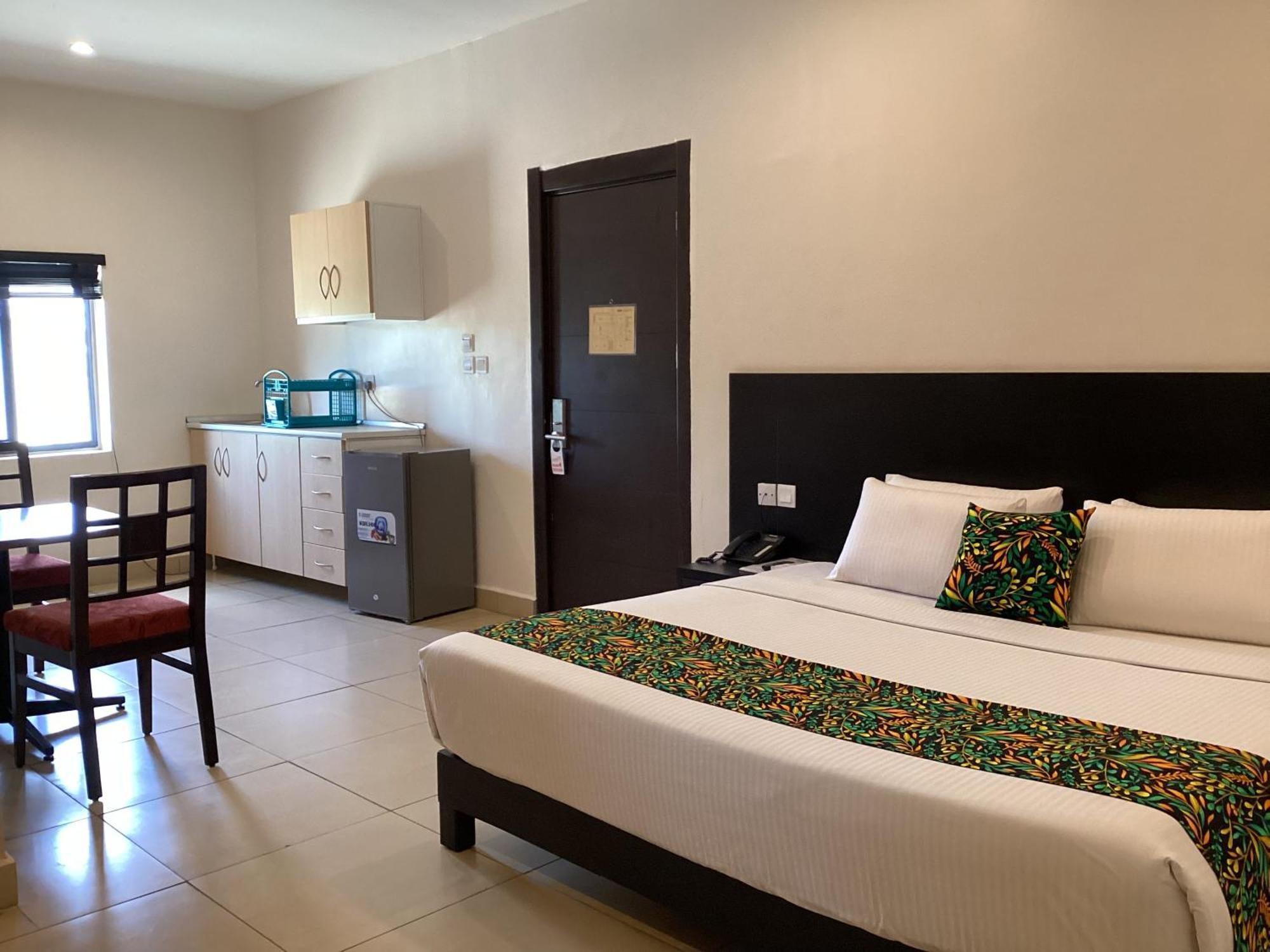 Adis Hotels Prime イバダン エクステリア 写真