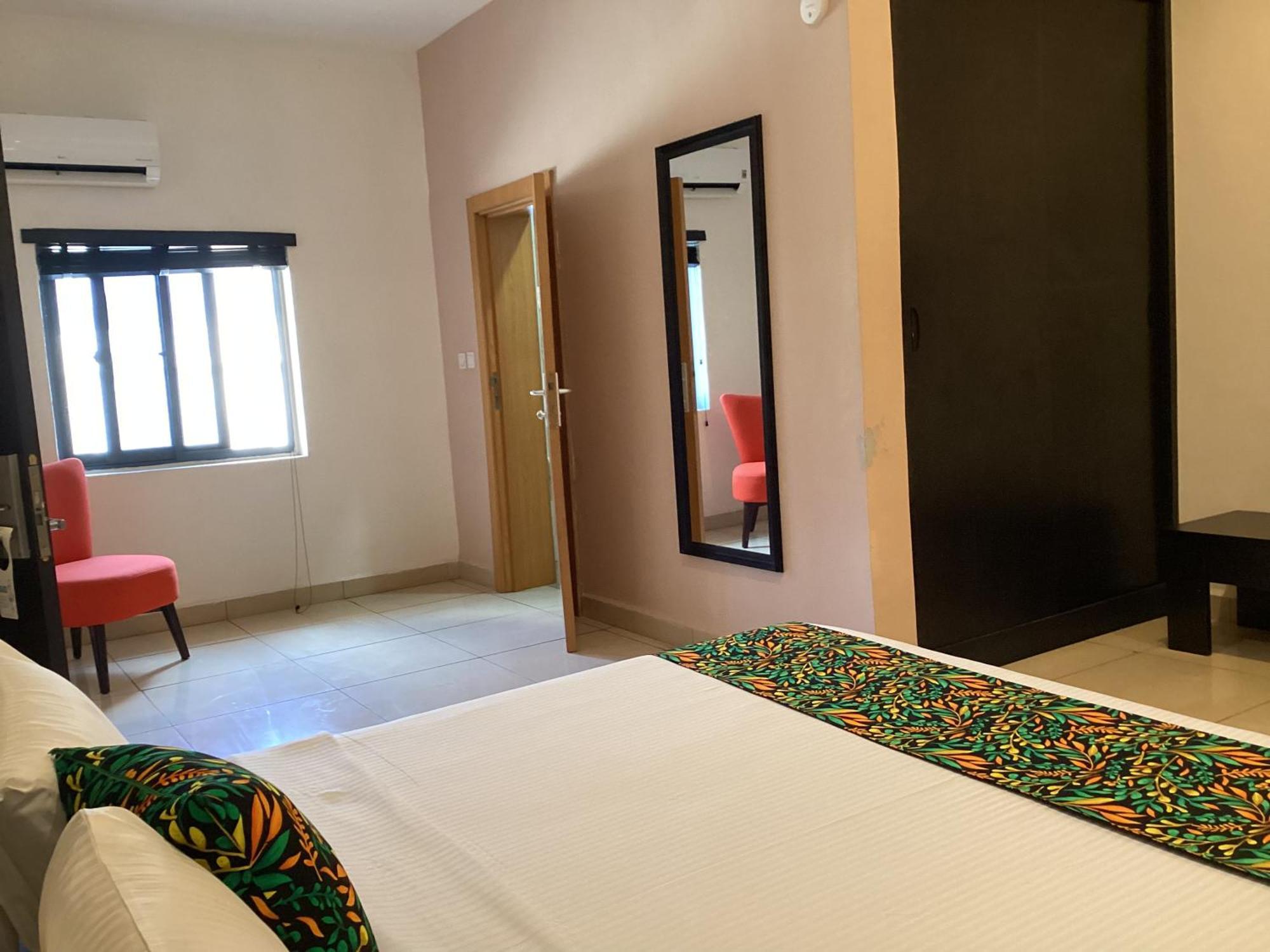 Adis Hotels Prime イバダン エクステリア 写真